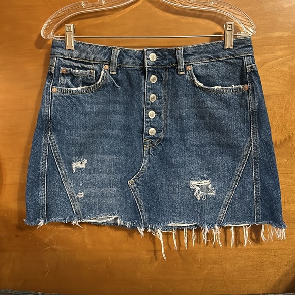 We The Free Denim Mini Skirt Women 30 – OB826306 Distressed Button Fly        
F - Picture 4 of 14
